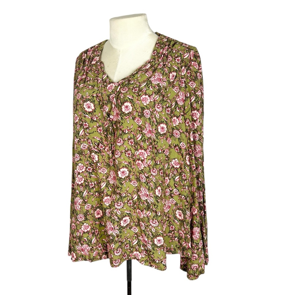 Jessica Simpson Leslie Boho Botanical Dots Large Top bell sleeve